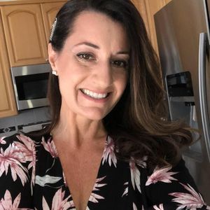 Meet your Posher, Lorraine